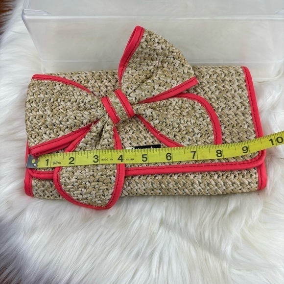 NWT KATE SPADE NEW YORK LEATHER TRIMMED RAFFA STRAW— WOVEN BOW CLUTCH - Picture 13 of 13